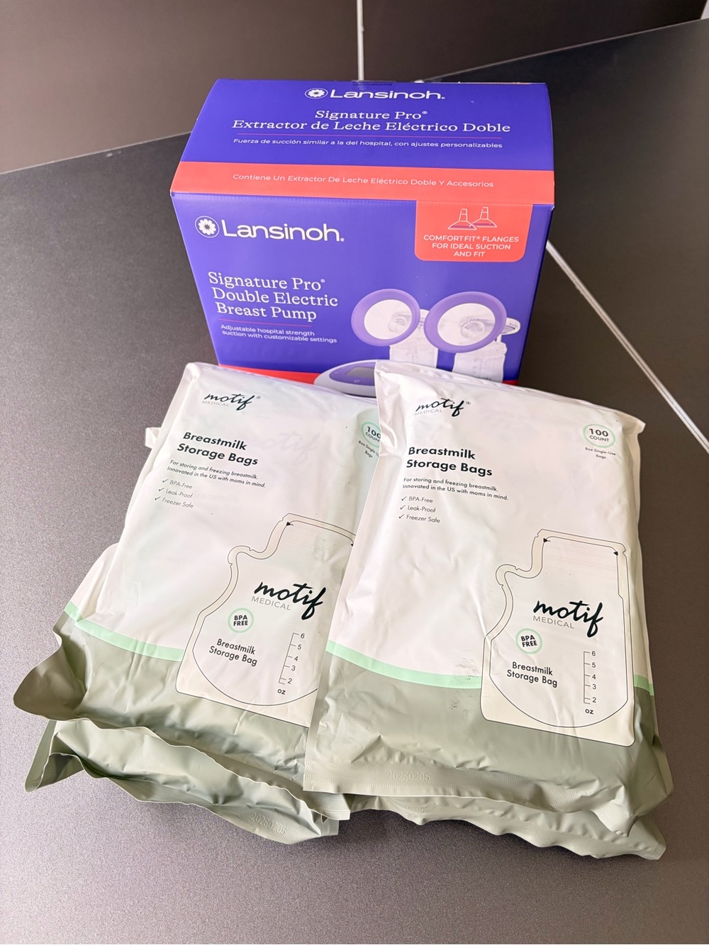 Lansinoh SignaturePro Breast Pump w/Tote & 400 Motif Breast Milk Storage Bags